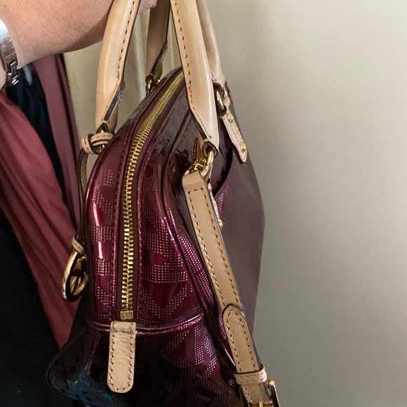 Micheal kors … not many I seen like this - Picture 3 of 4